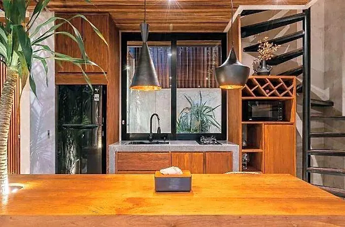 Blacksand Hotel